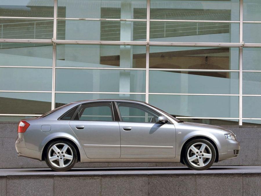  Audi A4 1.8T Sedan (B6, 8E) 2000 года  (фото 6 из 9)